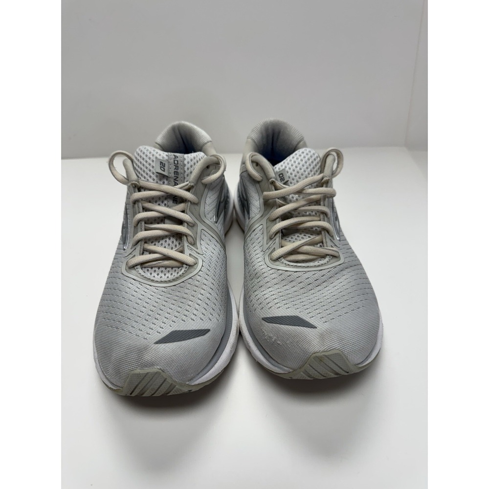 Brooks Adrenaline GTS 20‎ White Silver Running Shoes Women's Size 7 Medium B